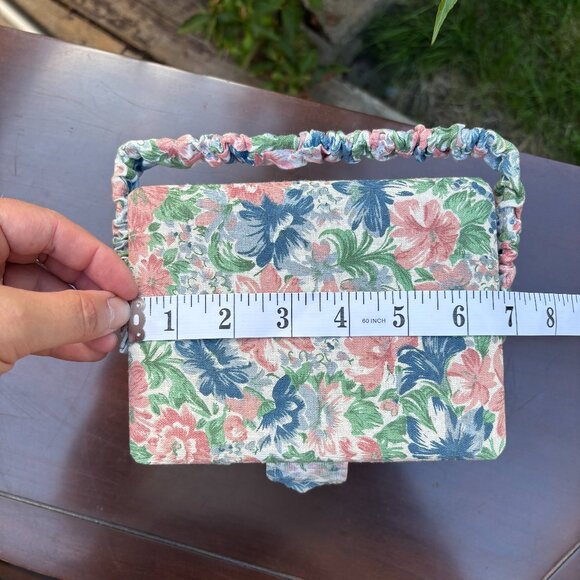 Vintage Singer Sewing Box for Storage or Organizing Crafts or Sewing Supplies - Picture 13 of 16